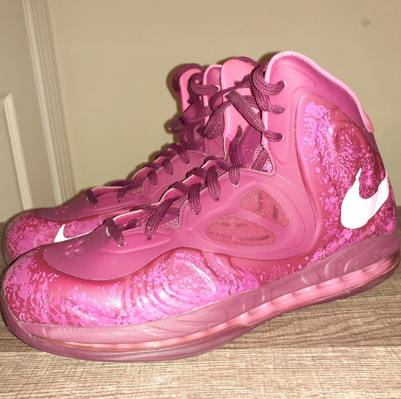 Nike Air Max Hyperposite Raspberry Red/Pink Foil Size 11 Basketball Shoe - Picture 1 of 7